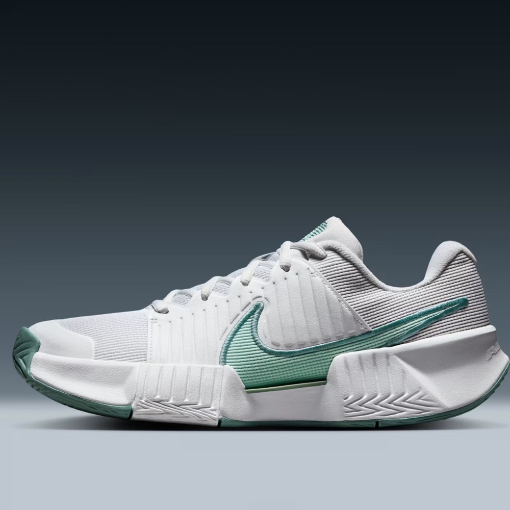 New 
Nike Women's 2025  Zoom GP Challenge Pro
Hard court tennis